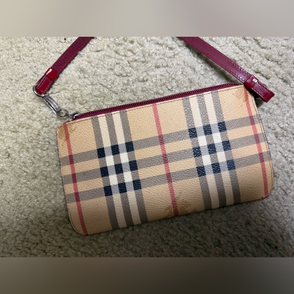 COPY - Authentic Burberry Wristlet - Picture 12 of 14